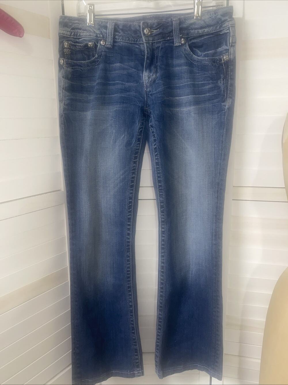 Miss Me Jeans Sequin Jeweled Boot Flap Pocket Jeans Sz 31 Distressed JE5392B2X
